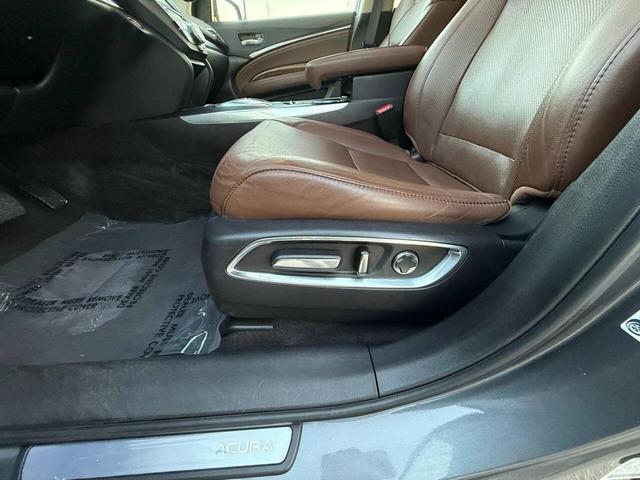 Photo of 2019 Gray Acura MDX