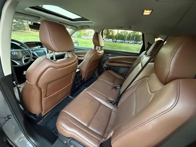 Photo of 2019 Gray Acura MDX