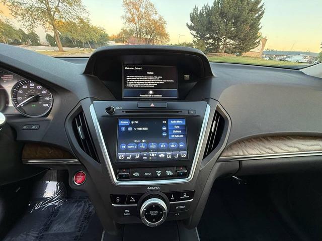 Photo of 2019 Gray Acura MDX