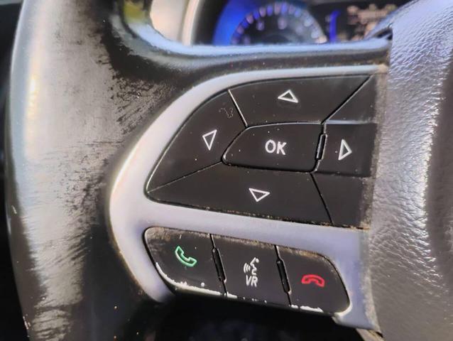 Photo of 2016 Black Clearcoat Chrysler 200
