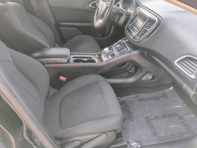 Photo of 2016 Black Clearcoat Chrysler 200