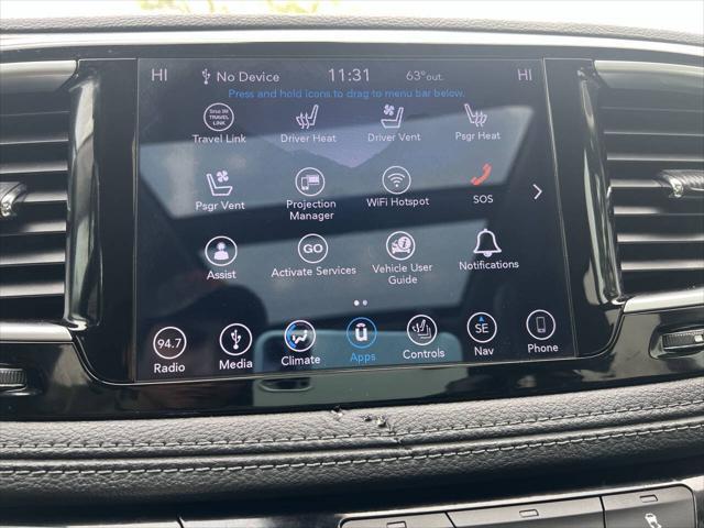 Photo of 2019 Bright White Clearcoat Chrysler Pacifica