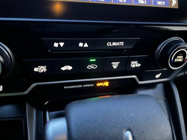 Photo of 2018 White Diamond Pearl Honda CR-V