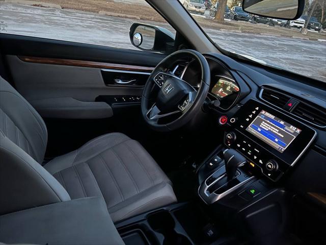 Photo of 2018 White Diamond Pearl Honda CR-V