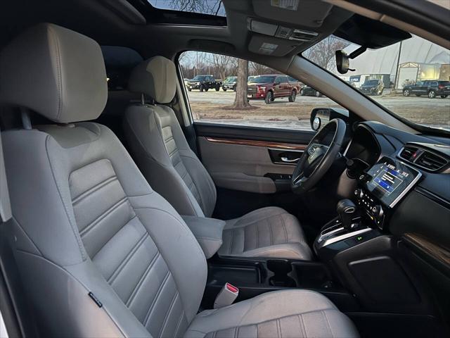 Photo of 2018 White Diamond Pearl Honda CR-V