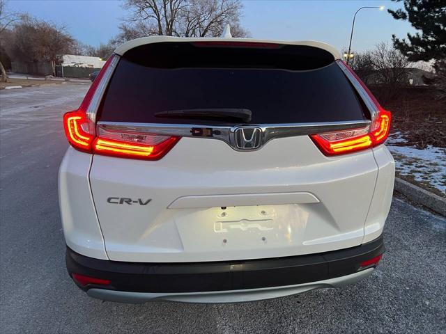 Photo of 2018 White Diamond Pearl Honda CR-V