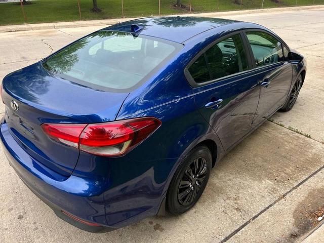Photo of 2018 Deep Sea Blue Kia Forte