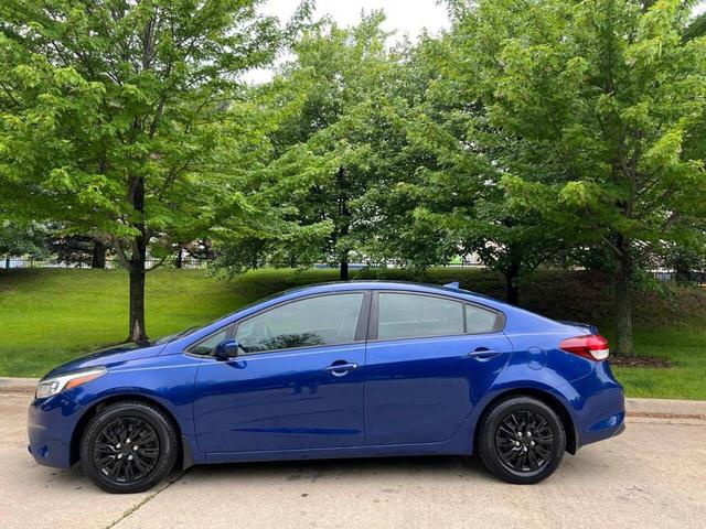Photo of 2018 Deep Sea Blue Kia Forte