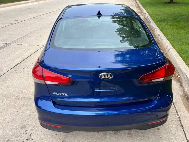 Photo of 2018 Deep Sea Blue Kia Forte