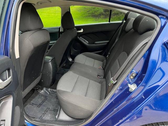 Photo of 2018 Deep Sea Blue Kia Forte