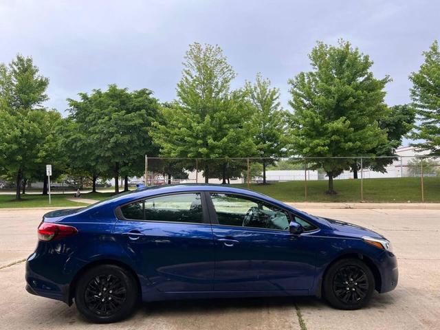 Photo of 2018 Deep Sea Blue Kia Forte