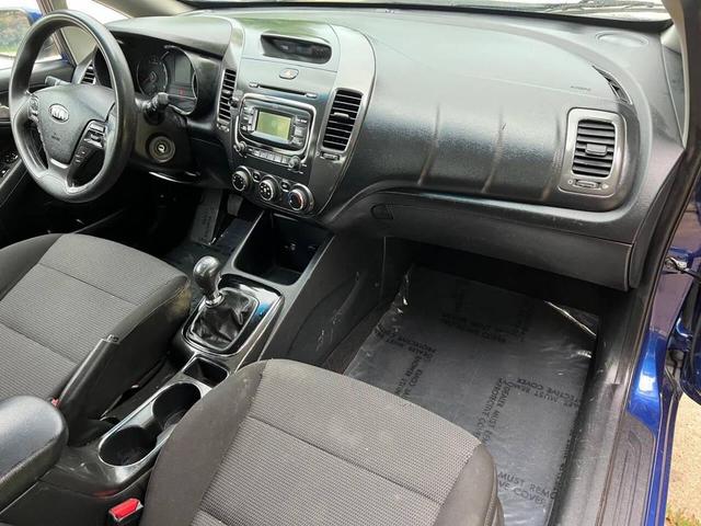 Photo of 2018 Deep Sea Blue Kia Forte