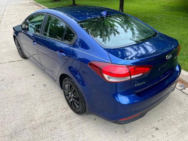 Photo of 2018 Deep Sea Blue Kia Forte