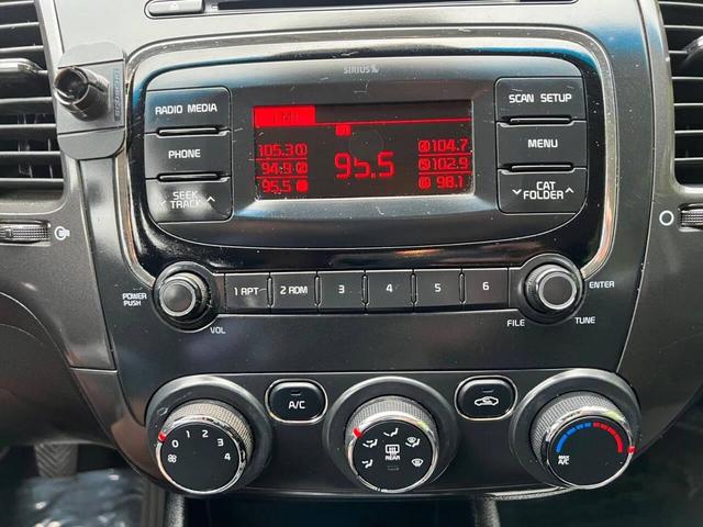 Photo of 2018 Deep Sea Blue Kia Forte