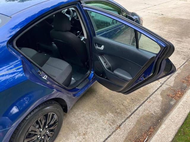 Photo of 2018 Deep Sea Blue Kia Forte