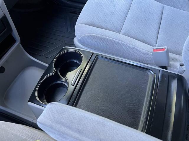Photo of 2018 Midnight Black Metallic Toyota Sienna