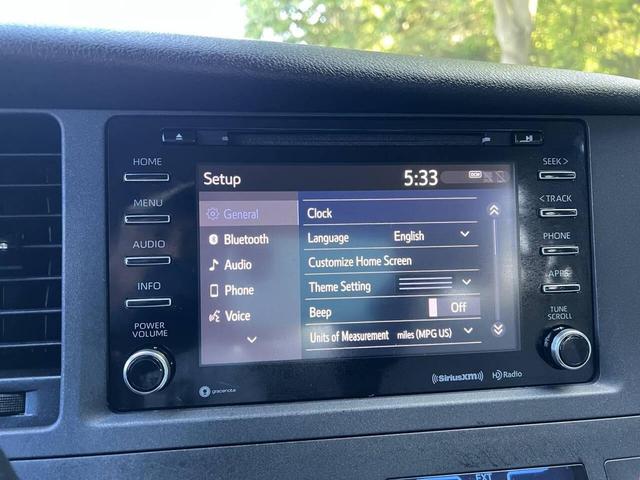 Photo of 2018 Midnight Black Metallic Toyota Sienna