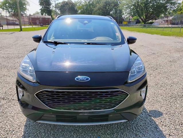 Photo of 2020 Agate Black Metallic Ford Escape