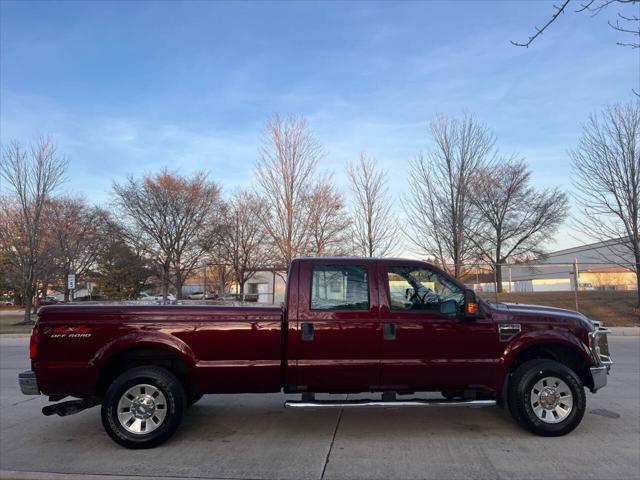 Photo of 2008 Burgundy Ford F-250