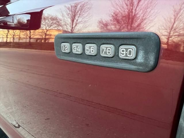 Photo of 2008 Burgundy Ford F-250