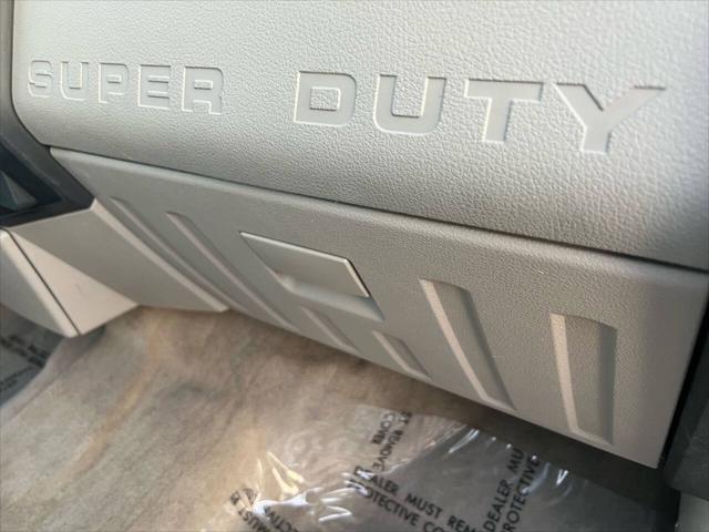 Photo of 2008 Burgundy Ford F-250