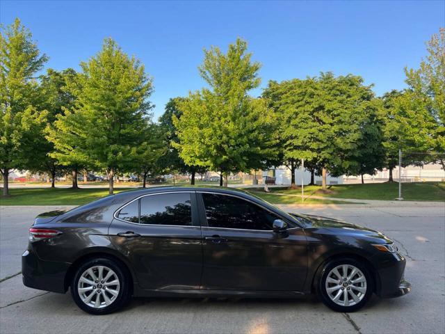 Photo of 2018 Brown Stone Toyota Camry