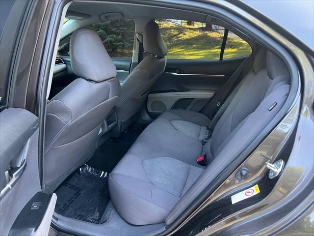Photo of 2018 Brown Stone Toyota Camry