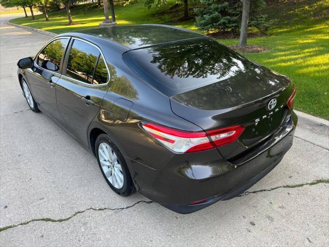 Photo of 2018 Brown Stone Toyota Camry