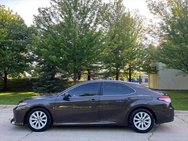 Photo of 2018 Brown Stone Toyota Camry