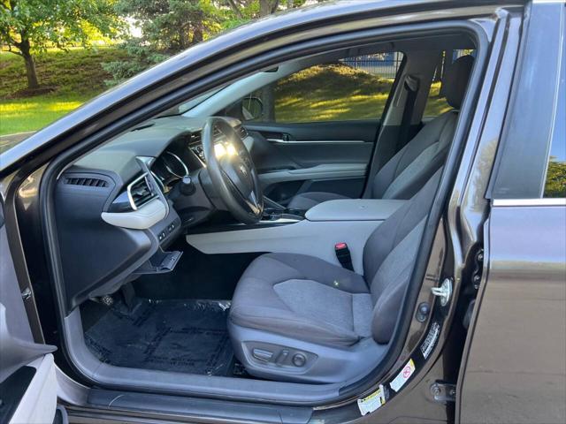 Photo of 2018 Brown Stone Toyota Camry