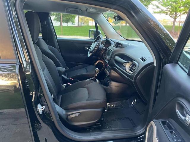 Photo of 2017 Black Jeep Renegade