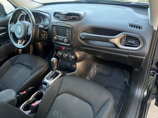 Photo of 2017 Black Jeep Renegade