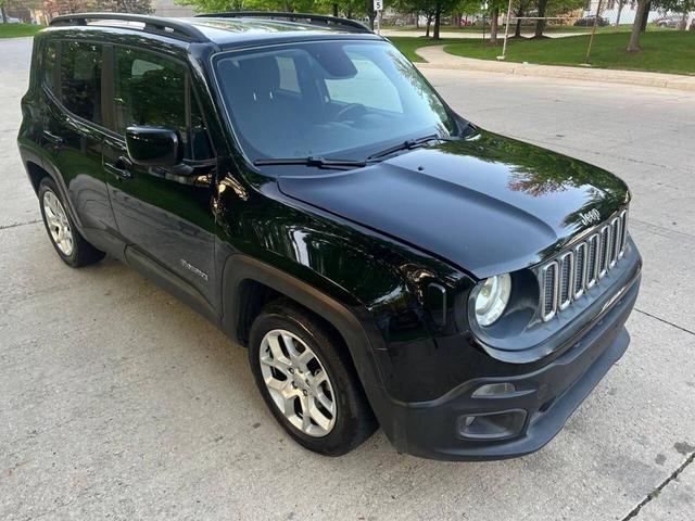 Photo of 2017 Black Jeep Renegade