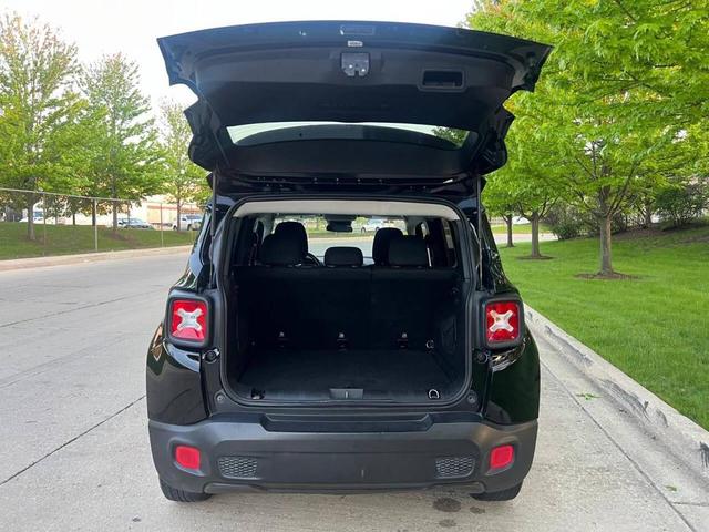 Photo of 2017 Black Jeep Renegade