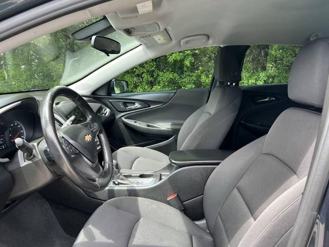 Photo of 2021 Shadow Gray Metallic Chevrolet Malibu