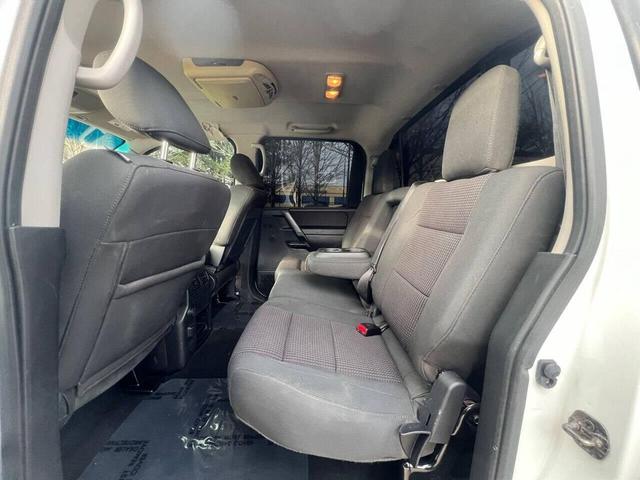 Photo of 2014 Glacier White Nissan Titan