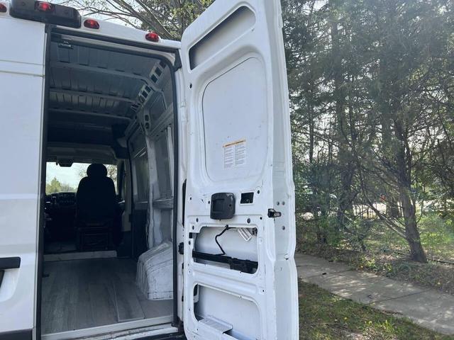 Photo of 2017 Bright White Clearcoat RAM ProMaster 1500