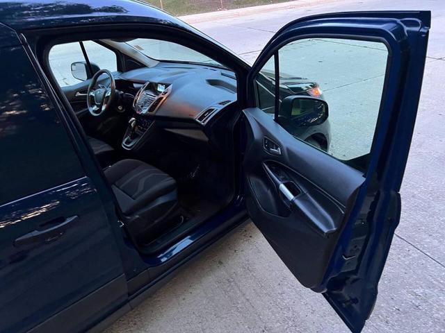 Photo of 2014 Blue Ford Transit Connect