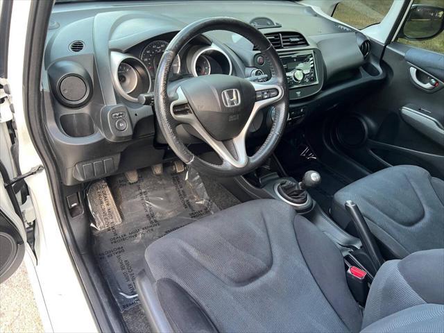 Photo of 2010 Taffeta White Honda Fit