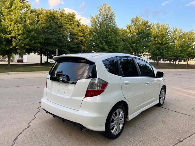 Photo of 2010 Taffeta White Honda Fit