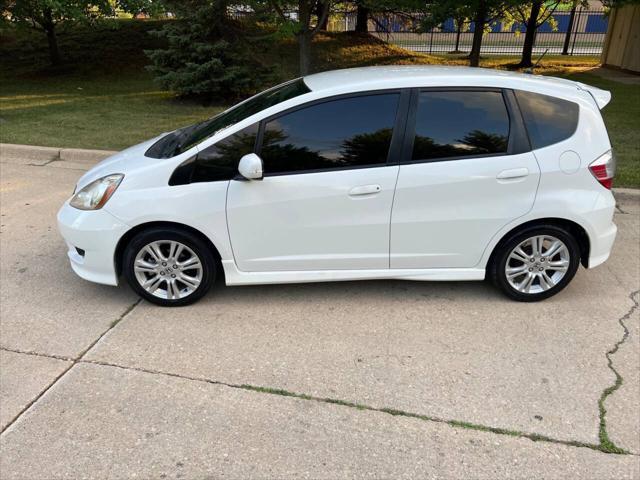 Photo of 2010 Taffeta White Honda Fit