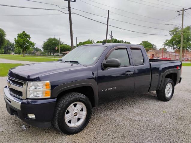 Photo of 2011 Imperial Blue Metallic Chevrolet Silverado 1500