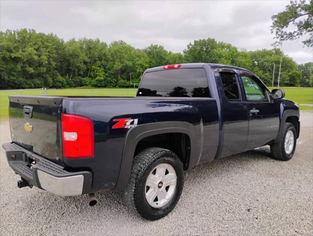Photo of 2011 Imperial Blue Metallic Chevrolet Silverado 1500