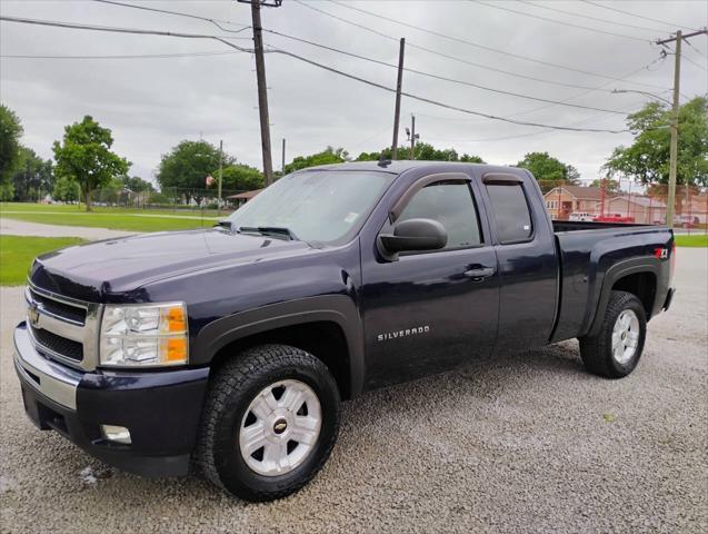 Photo of 2011 Imperial Blue Metallic Chevrolet Silverado 1500