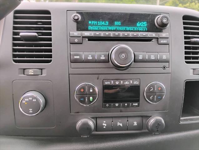 Photo of 2011 Imperial Blue Metallic Chevrolet Silverado 1500