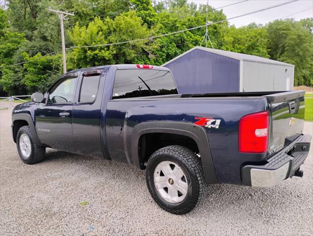 Photo of 2011 Imperial Blue Metallic Chevrolet Silverado 1500