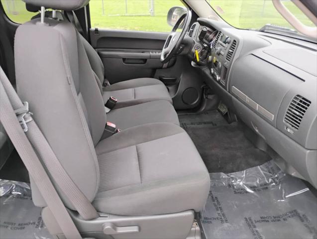Photo of 2011 Imperial Blue Metallic Chevrolet Silverado 1500