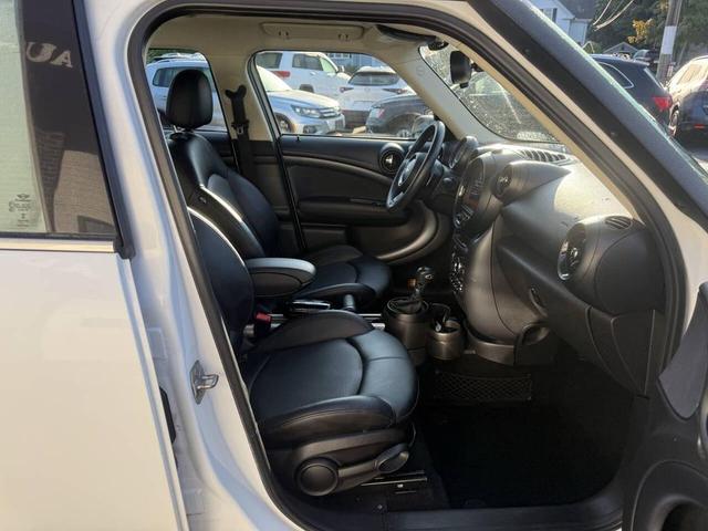 Photo of 2015 White MINI Countryman