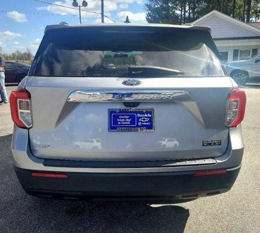 Photo of 2022 Iconic Silver Metallic Ford Explorer