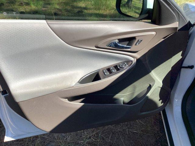 Photo of 2024 Summit White Chevrolet Malibu